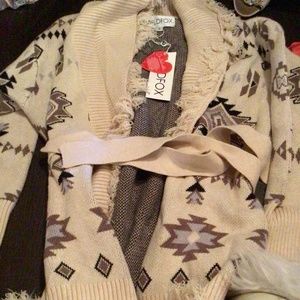 NEW! WILDFOX Aztec cardigan read*